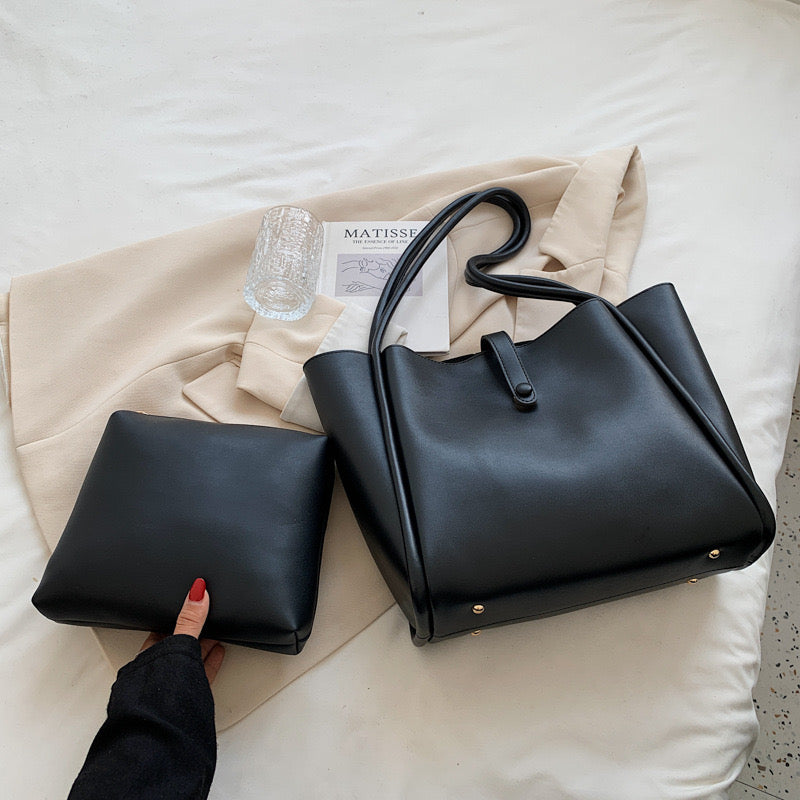 Leather tote bags