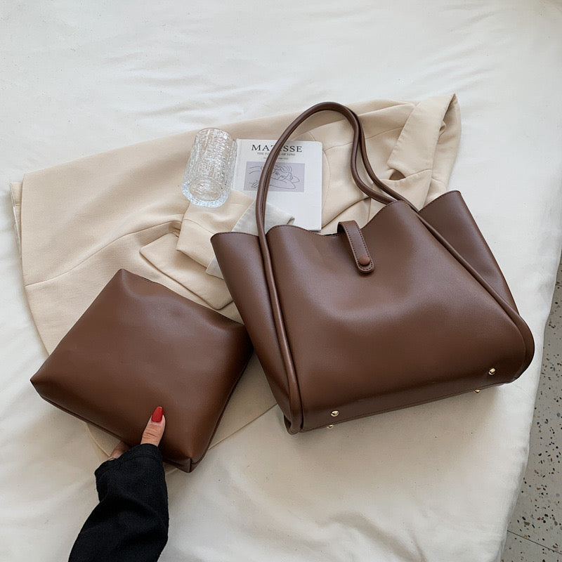 Leather tote bags