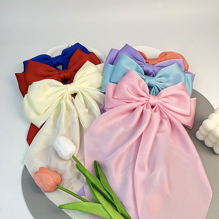 Hair bow clip( 3pcs =8,000frw )